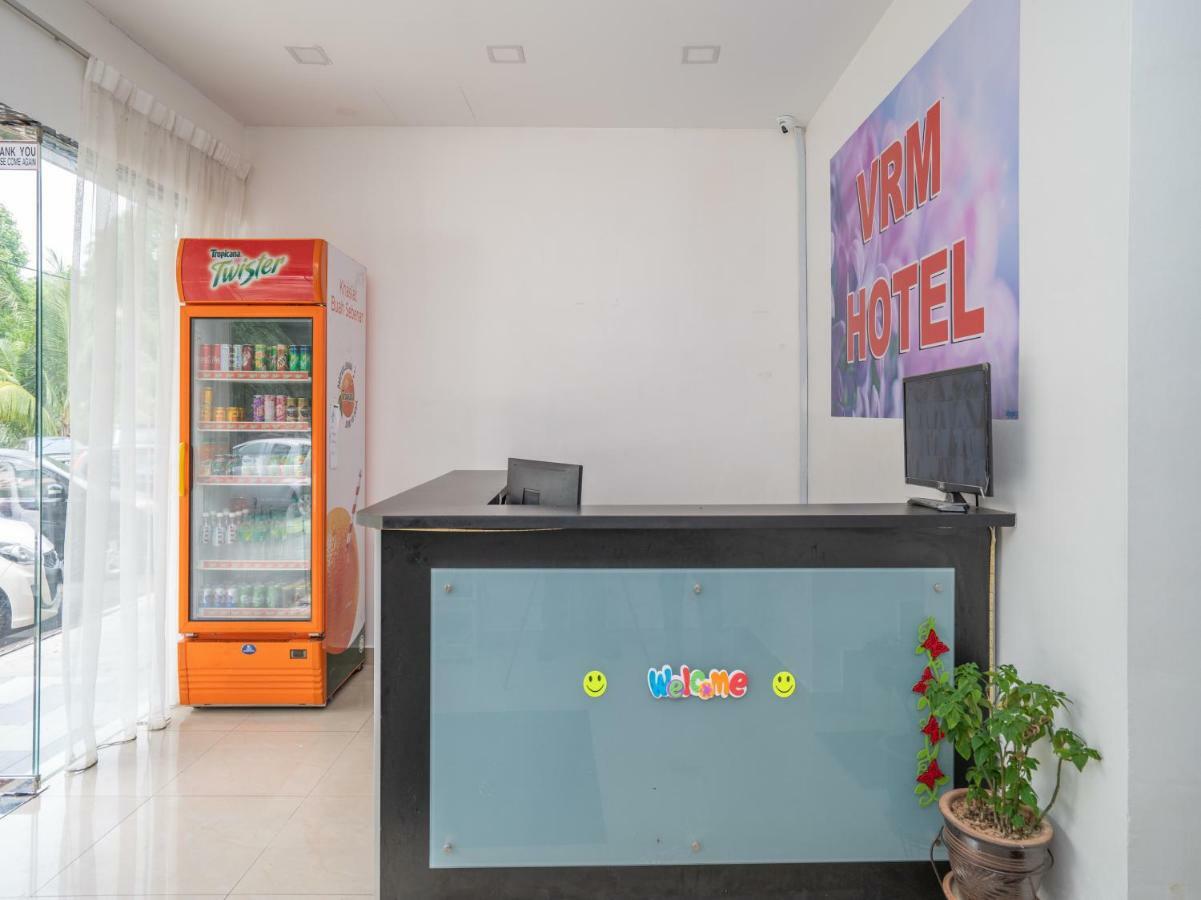 Oyo 44093 Vrm Hotel 芙蓉 外观 照片