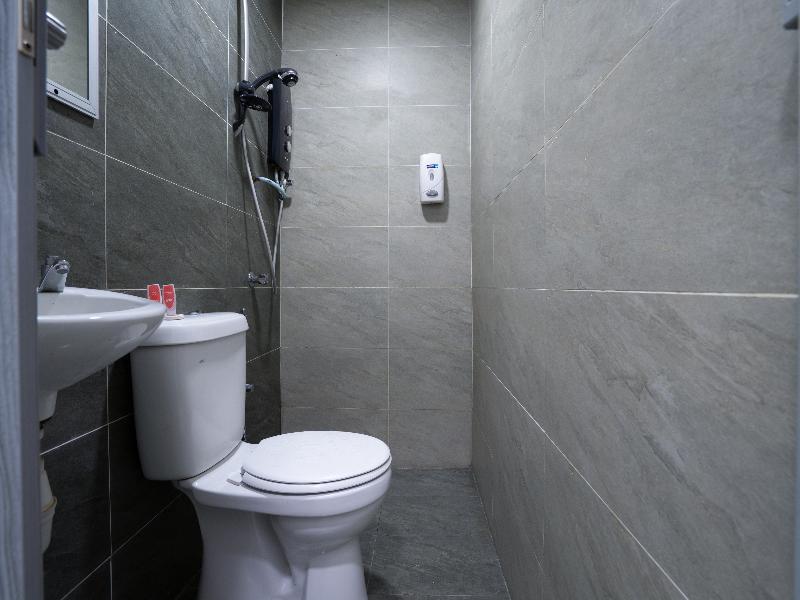 Oyo 44093 Vrm Hotel 芙蓉 外观 照片
